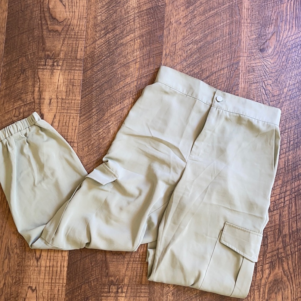 Entro sage untility jogger pant large